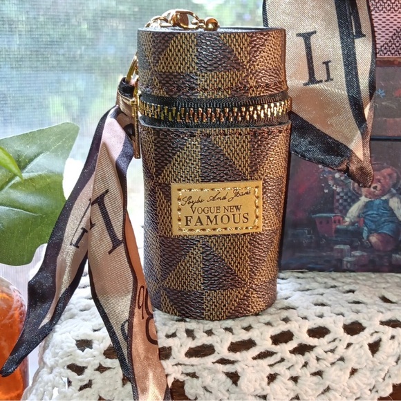 Mini Round Vintage Style Bucket Bag Charm w/ Twilly (white & brown available) - Picture 8 of 13